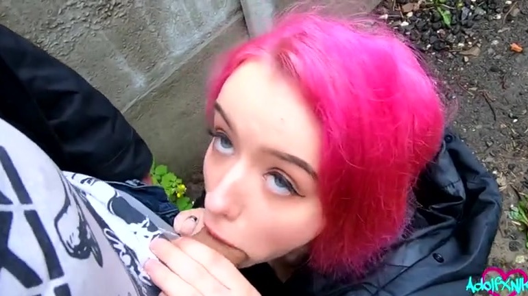 Slutty girl with red hair gives herself to a guy from a dating site on the first date